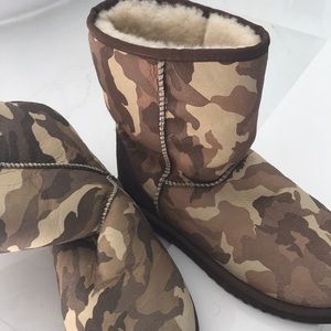 never worn, authentic camo uggs!